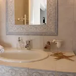 Pinehouse King ניקיטי